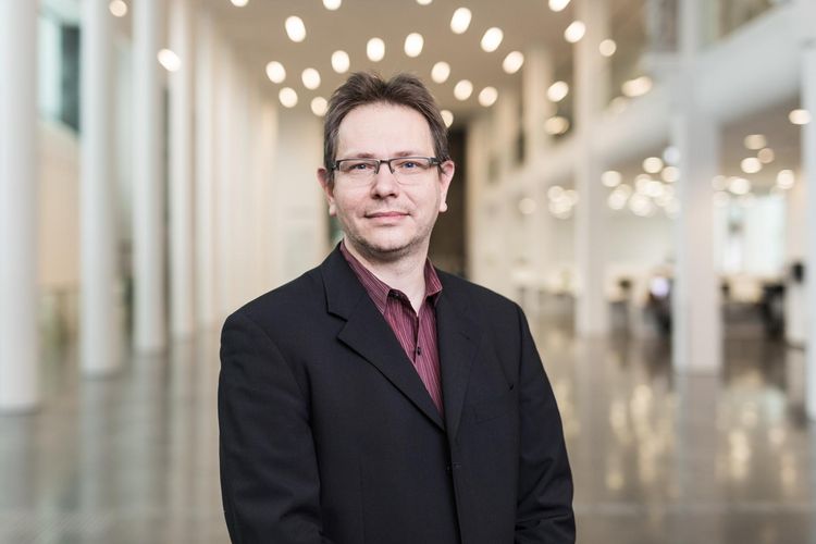 Porträtfoto von Jens Meiler