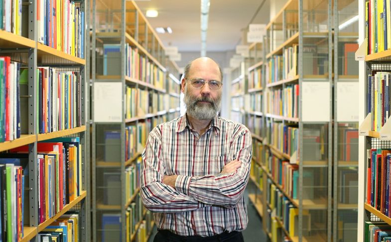 Das Foto zeigt Wolfgang Hackbusch.
